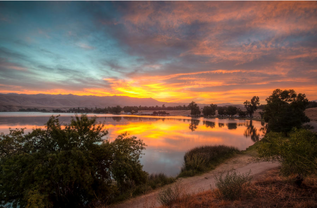 Lake Ming in Bakersfield photographed by local photographer Connie Cooper-Edwards.